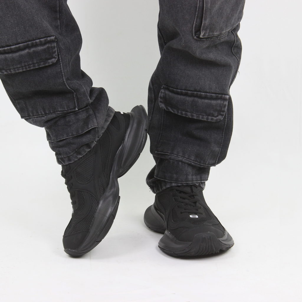 Circuit Sneakers