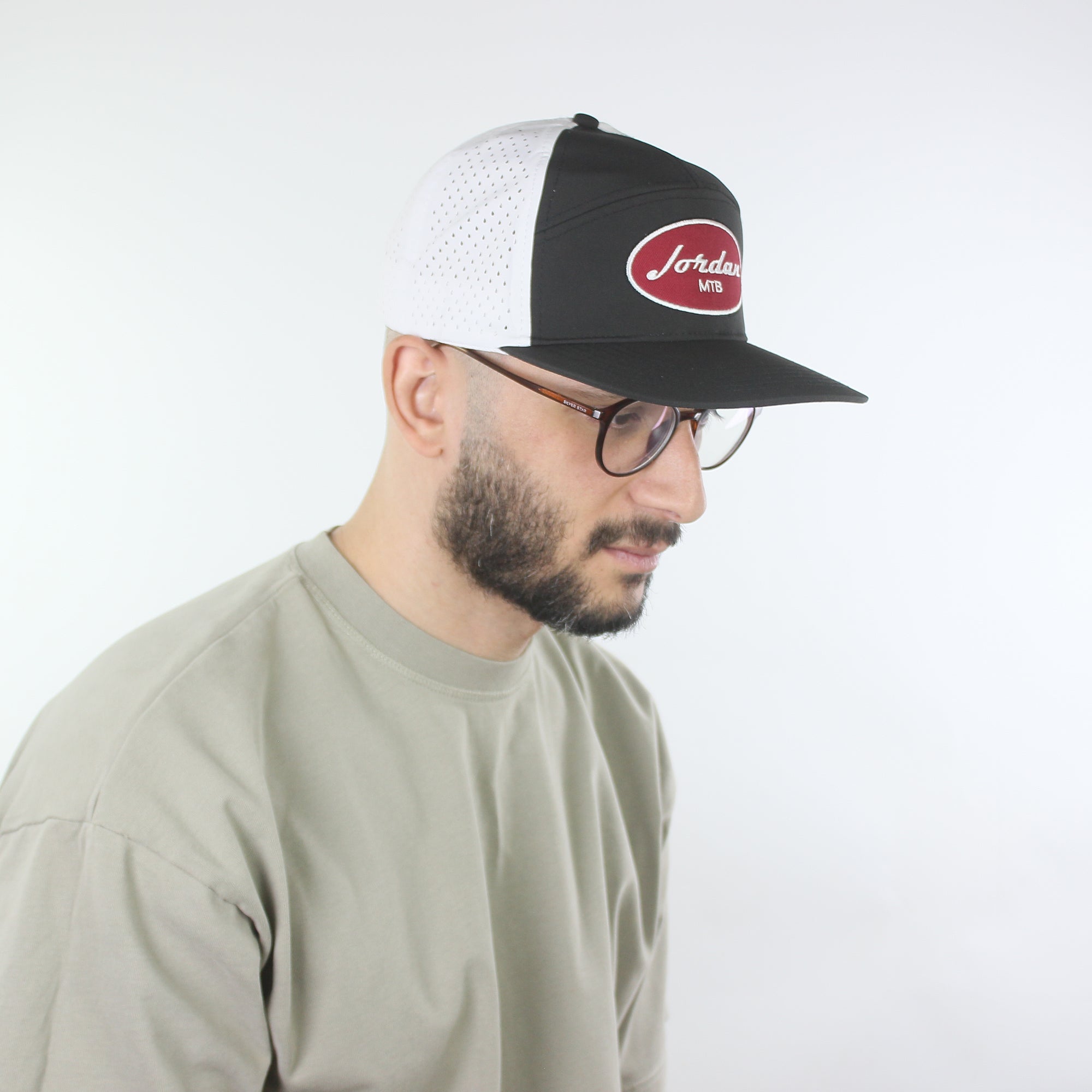 تراكر كاب - D763